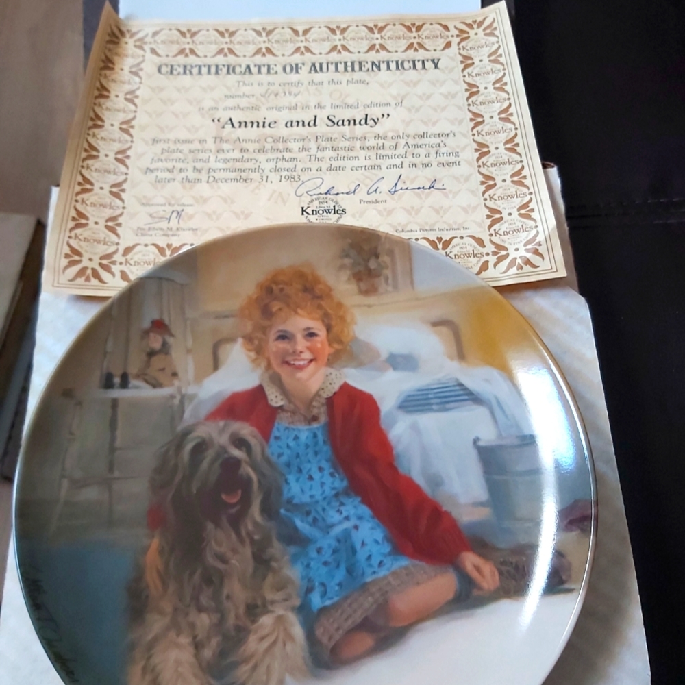 Collectables plate " Annie and Sandy "